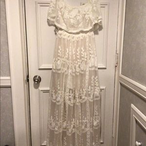 Off the shoulder lace maxi dress